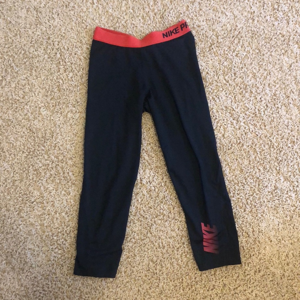 Nike pro crop